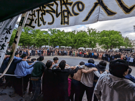 一万人の都ぞ弥生
